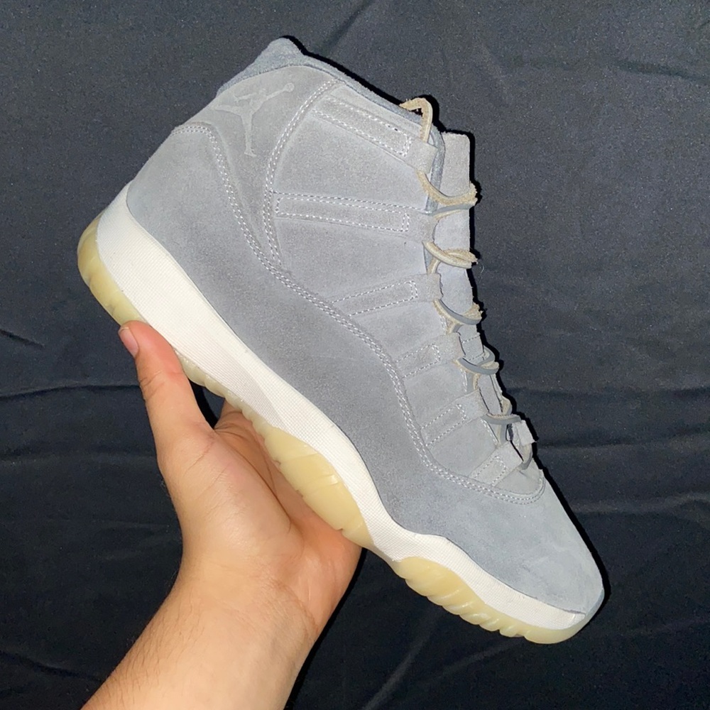 COPY - Jordan 11 platinum
